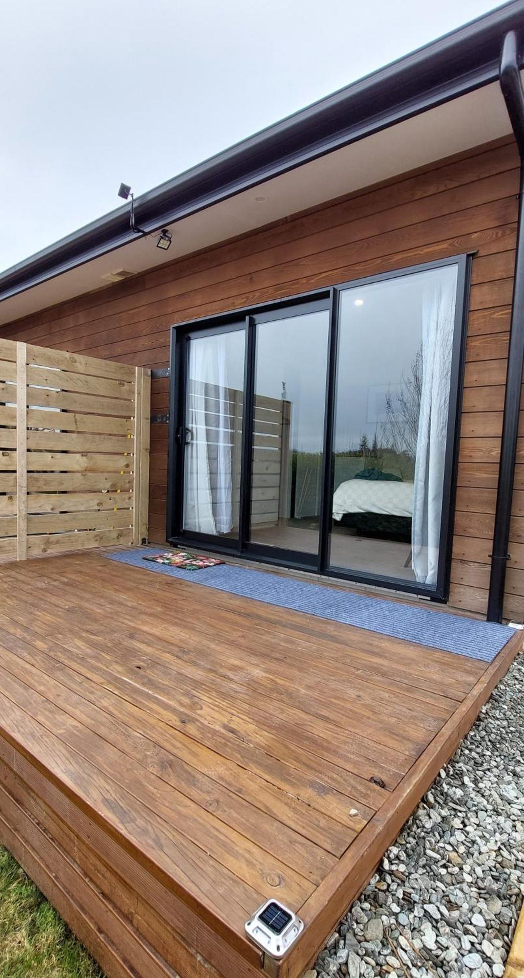 Wanaka Mountain Views Guest Room --No Kitchen-- Exterior photo